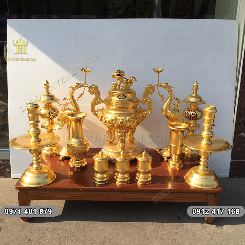 Bộ Đồ Thờ Bằng Đồng Cao Cấp D&aacute;t V&agrave;ng 9999 H&agrave;ng Độc